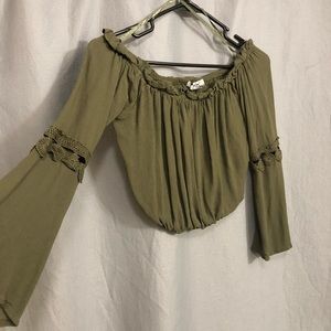 Off shoulder long sleeve crop top